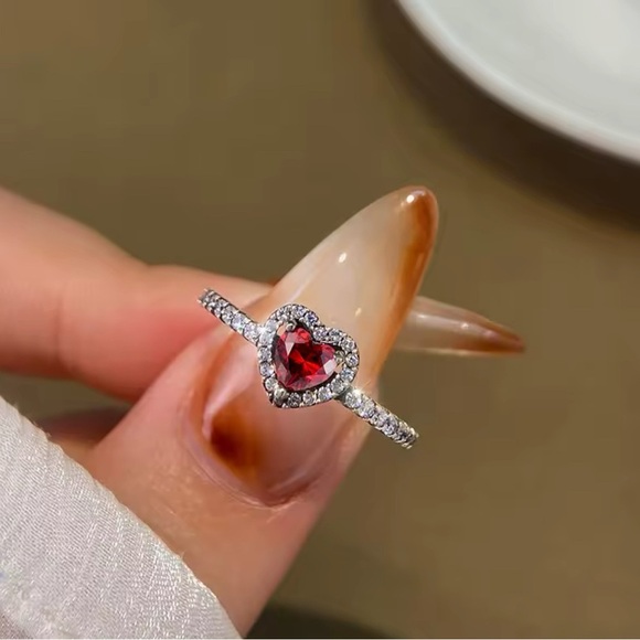 Heart-Shaped Red Gemstone Silver Ring size 8 - Picture 6 of 8